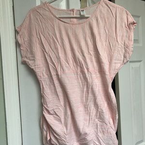 Set of 2 Old Navy maternity tees